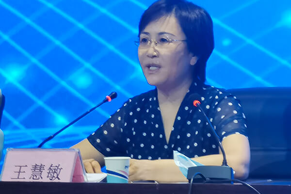 市委副書(shū)記、市委教育工作領(lǐng)導(dǎo)小組組長(zhǎng)王慧敏