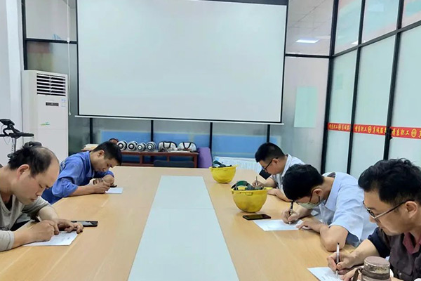 長城機械“師帶徒”結(jié)業(yè)考試